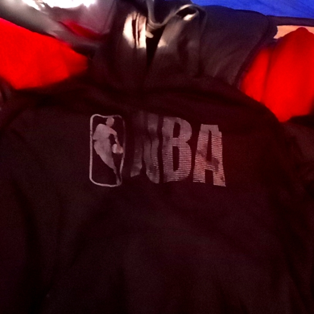 NBA All Black and grey Size XL hodie I'm Retail $55